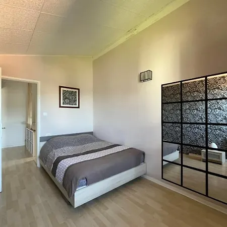 Apartment Bel A Moins De 100m De La *
