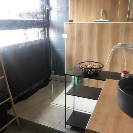 Apartment Bel A Moins De 100m De La